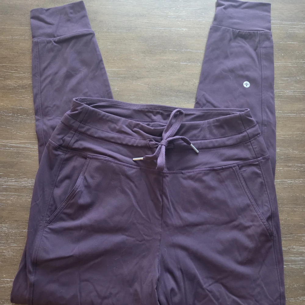 Halara Softlyzero™ Plush High Waisted Drawstring Side Pocket - Picture 2 of 2